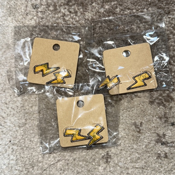 Navajo Lighting Bolt Stone Stud Earrings - Mustard/Yellow - Picture 2 of 3